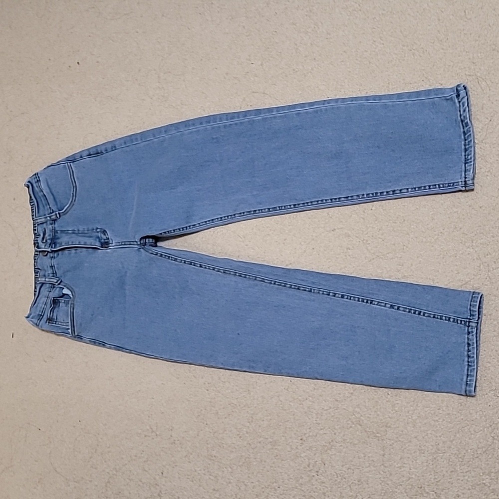 Straight Leg Cropped Jeans